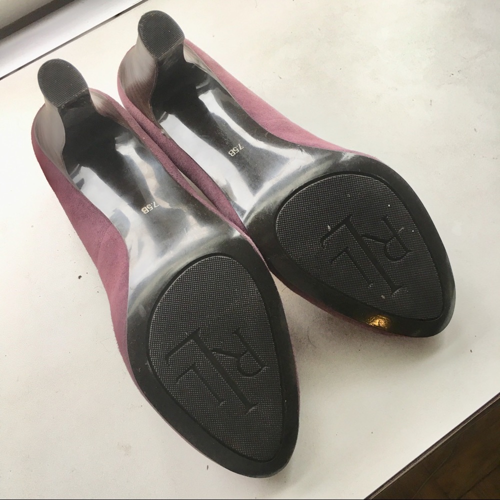 Shoe - Picture 3 of 3